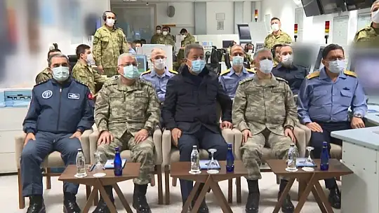 Milli Savunma Bakanı Akar ve TSK komuta kademesi Aksaz'da