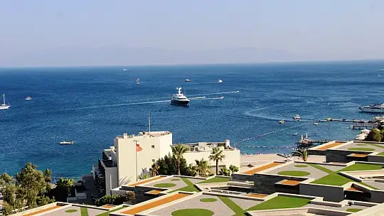 Milyon dolarlık yatıyla gelen ünlü milyarder Yaroslavsky Bodrum'da keyif yapıyor