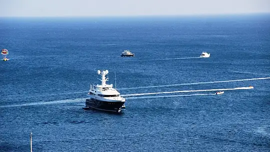 Milyon dolarlık yatıyla gelen ünlü milyarder Yaroslavsky Bodrum'da keyif yapıyor