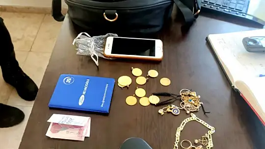 Minibüsü yanan, aracı soyulan seyyar satıcıdan örnek davranış