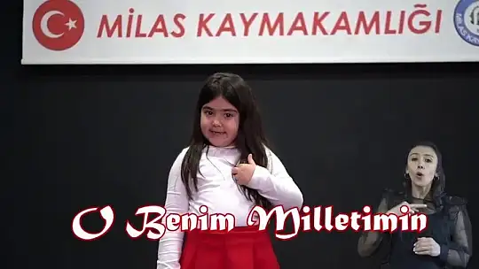 Minik öğrenciler İstiklal Marşı'nı işaret dili ile okudu
