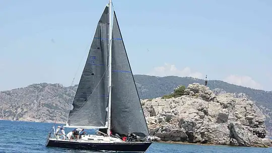 MIYC 13. Kış Trofesinin şampiyonları ödüllerini aldı