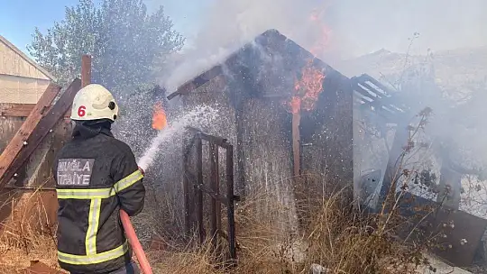 Mobilya atölyesinde korkutan yangın