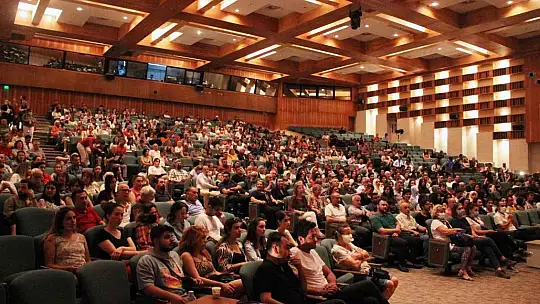 MSKÜ'de türkü resitali