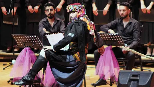 MSKÜ'de türkü resitali