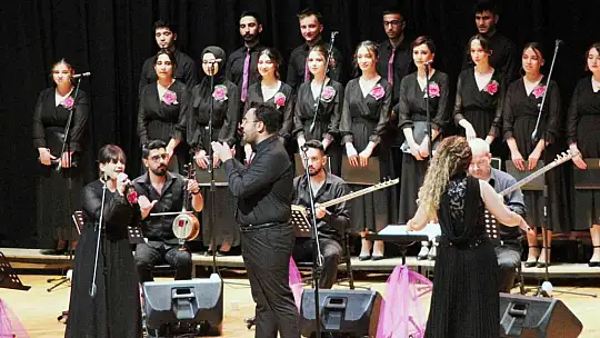 MSKÜ'de türkü resitali