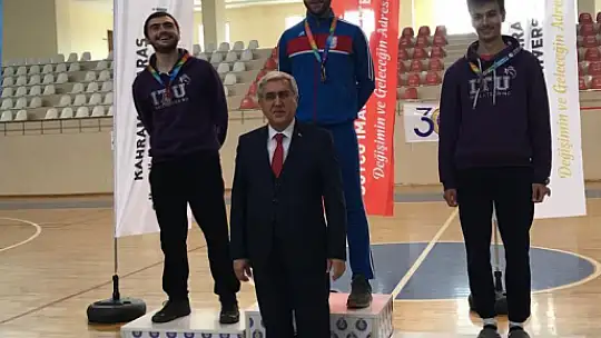 MSKÜ Oryantiring takımı kürsüde