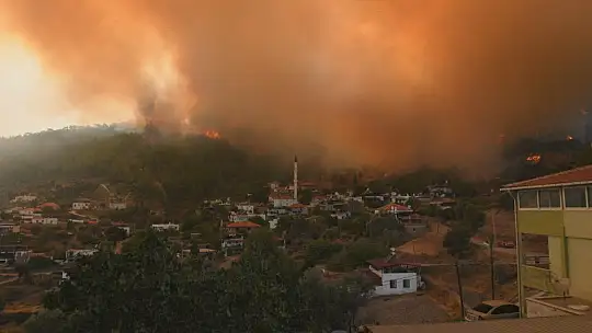 Muğla'da alevler dakikalar içerisinde böyle yayıldı