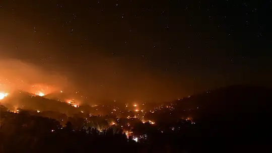 Muğla'da alevlerle mücadele gece boyu sürdü