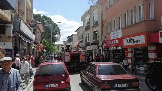 Muğla'da depo yangını korkuttu