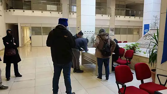 MUĞLA'DA EYT'LİLER SABAHIN İLK SAATLERİNDE SOLUĞU SGK'DA ALDI