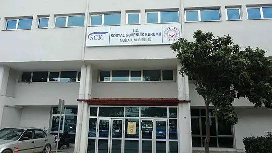 MUĞLA'DA EYT'LİLER SABAHIN İLK SAATLERİNDE SOLUĞU SGK'DA ALDI