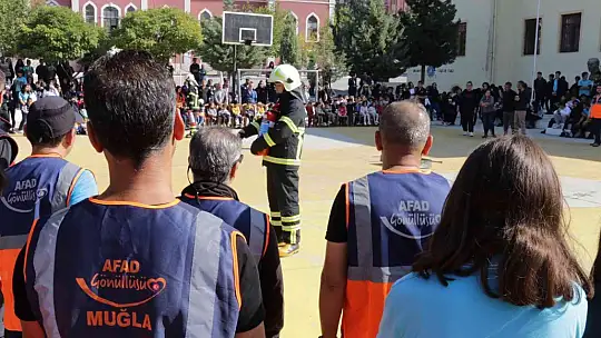 MUĞLA'DA GERÇEĞİ ARATMAYAN AFET TATBİKATI