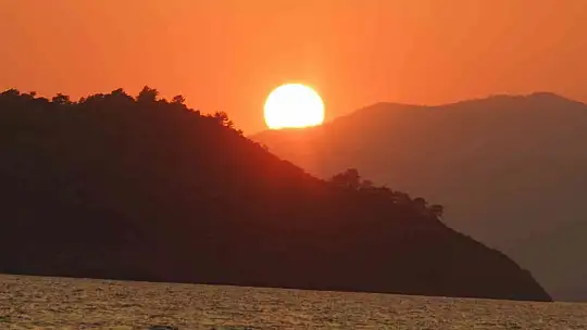 Muğla'da göz kamaştıran gün batımı
