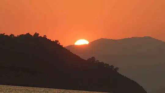 Muğla'da göz kamaştıran gün batımı