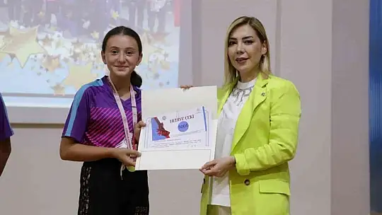 Muğla'da okul sporlarında başarılı öğrenciler ödüllendirildi