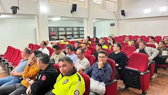MUĞLA'DA TRAFİK BİRİMLERİNDE GÖREVLİ EMNİYET PERSONELİ EĞİTİMDEN GEÇİYOR