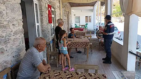 Muğla'da vatandaşlar jandarma tarafından siber suçlara karşı bilinçleniyor