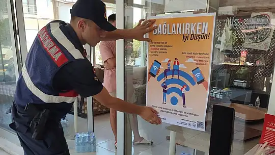 Muğla'da vatandaşlar jandarma tarafından siber suçlara karşı bilinçleniyor