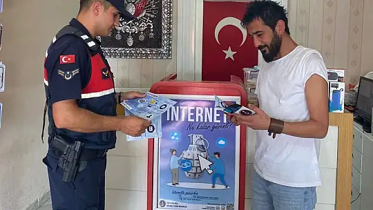Muğla'da vatandaşlar jandarma tarafından siber suçlara karşı bilinçleniyor