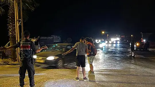 Muğla'da yangın termik santrale sıçradı, 10 mahalle tahliye edildi