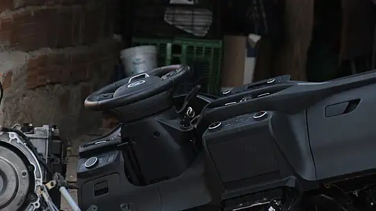 Muğla'dan çalınan 300 bin TL'lik otomobil, Antalya'da parçalanmış halde bulundu