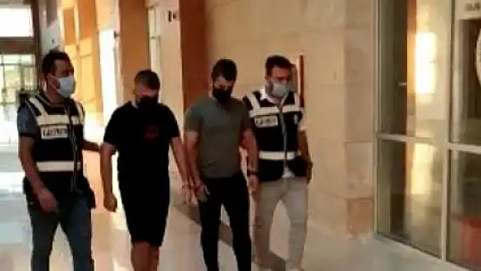 Muğla'dan çalınan 300 bin TL'lik otomobil, Antalya'da parçalanmış halde bulundu