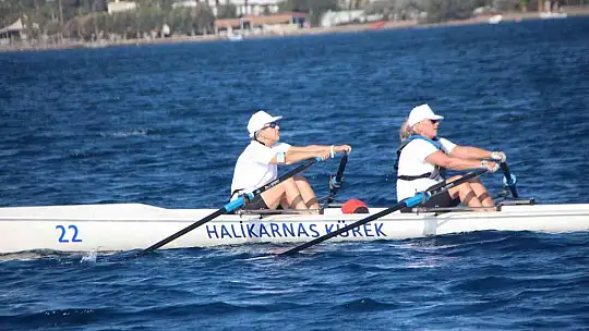 Muğla koylarını kürekle gezecekler