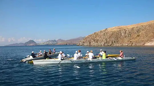 Muğla koylarını kürekle gezecekler