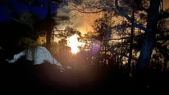 Muğla Seydikemer'de halk yangınlara karşı seferber oldu