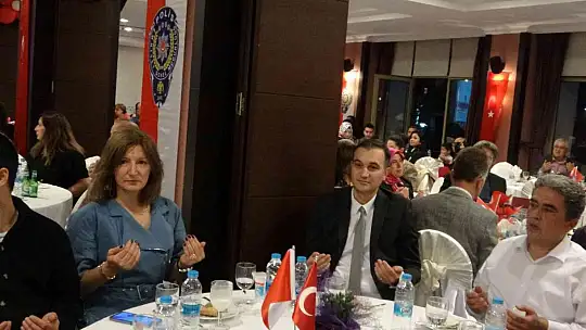 Muğla Valisi Tavlı, Marmaris'teki iftar programında polisler, şehit aileleri ve gaziler ile buluştu