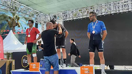 MUĞLALI EMRE BİRİNCİLİĞİ İLE GURUR YAŞATTI