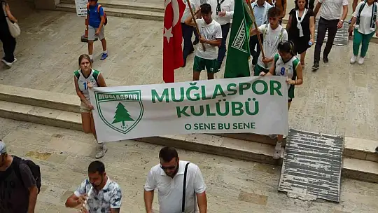 Muğlaspor yeni sezona şehir turu atarak başladı