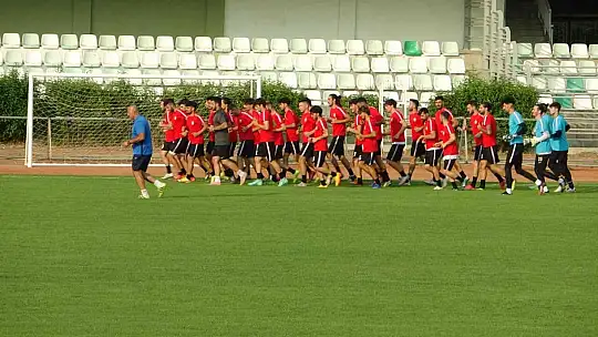 Muğlaspor yeni sezona şehir turu atarak başladı