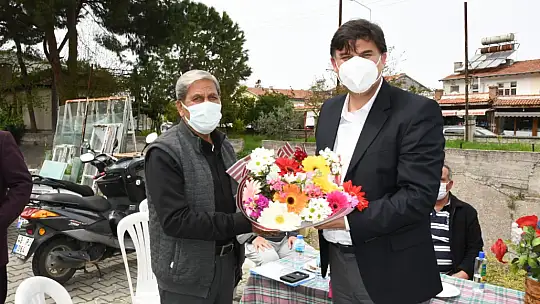 Muhacirler Derneği'ni ziyaret etti