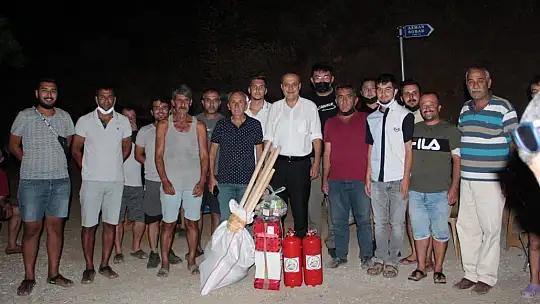 Muhtarlara yangınlarda ilk müdahale için malzemeler teslim edildi