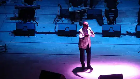 MUSTAFA KESER MARMARİS'TE KONSER VERDİ