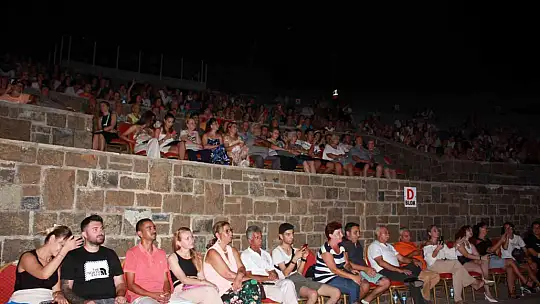 MUSTAFA KESER MARMARİS'TE KONSER VERDİ