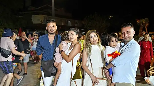 GÖCEK MEYDANI'NDA MÜZİKLİ AKŞAMLAR