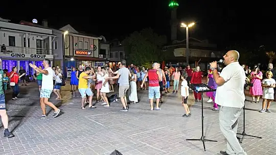 GÖCEK MEYDANI'NDA MÜZİKLİ AKŞAMLAR