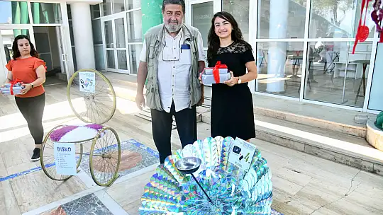 Dereceye giren objelere ödülleri verildi