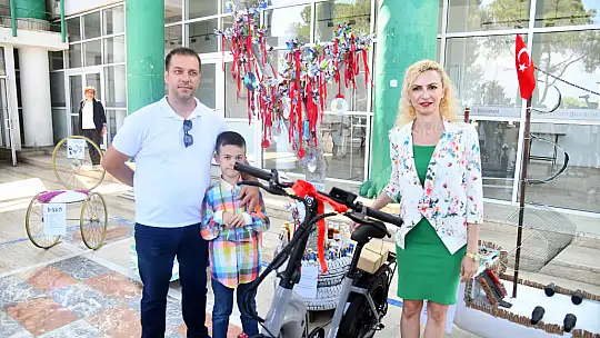 Dereceye giren objelere ödülleri verildi