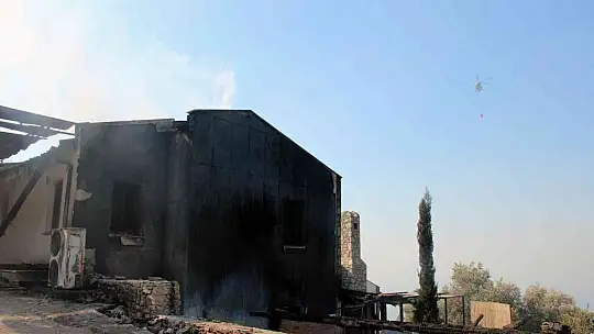 Odada her şey yandı, 'Besmele' yazısı yanmadı