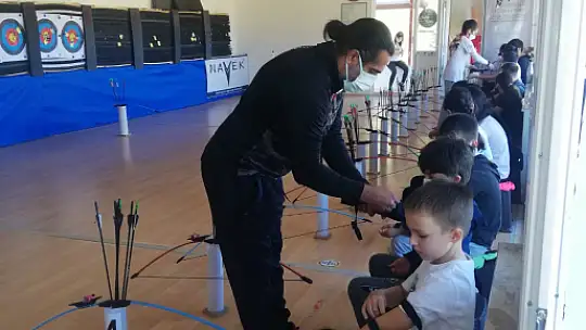 Fethiye Belediyesi'nin Okçuluk Kurslarına Büyük İlgi