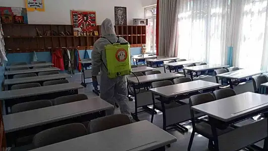 Okullarda dezenfekte çalışmaları devam ediyor