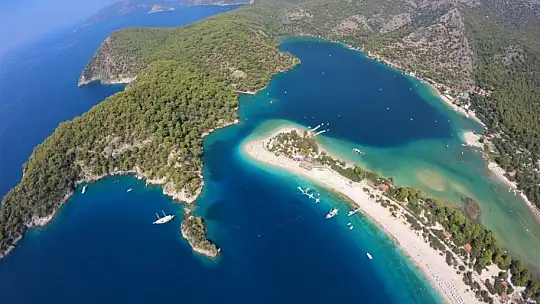 Kumburnu'nda Dj Çabakçor Rüzgârı Esti