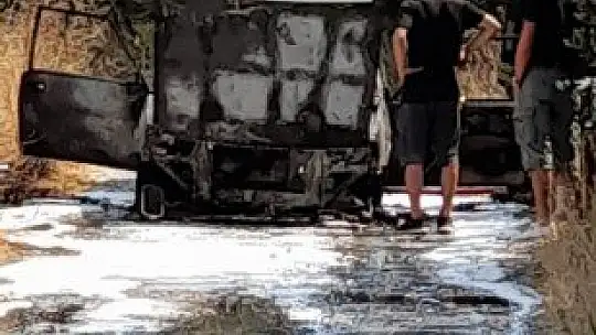 Önce alev topuna sonra metal yığınına döndü