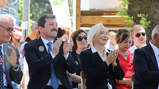 Opet, orman yangınlarından zarar gören köyleri yeniden inşa ediyor