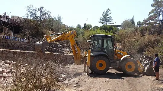 Orman yangınından etkilenen köylerde yaralar sarılıyor