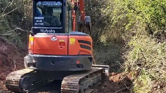 Ortaca'da dereler temizleniyor